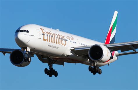 777 300 emirates